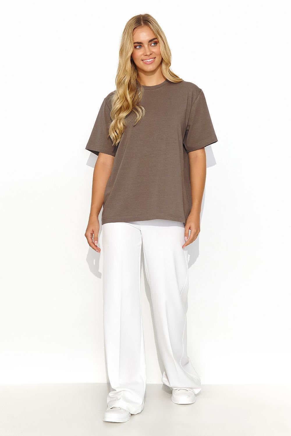 Tricou model 192965 Makadamia