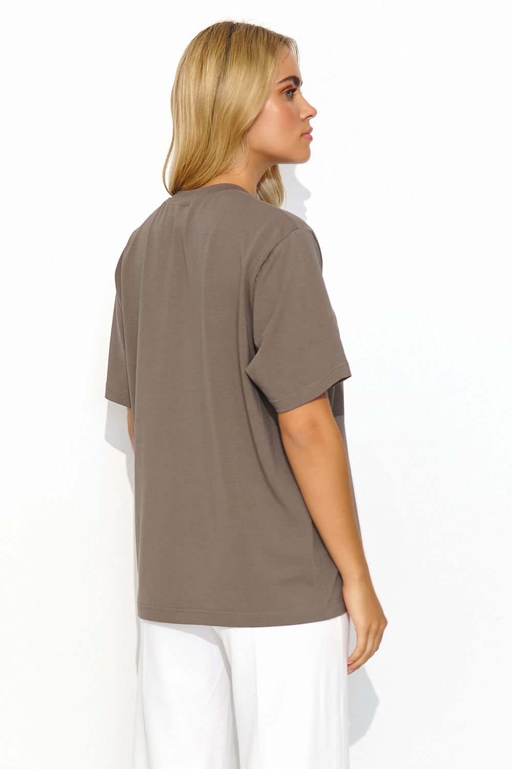 Tricou model 192965 Makadamia