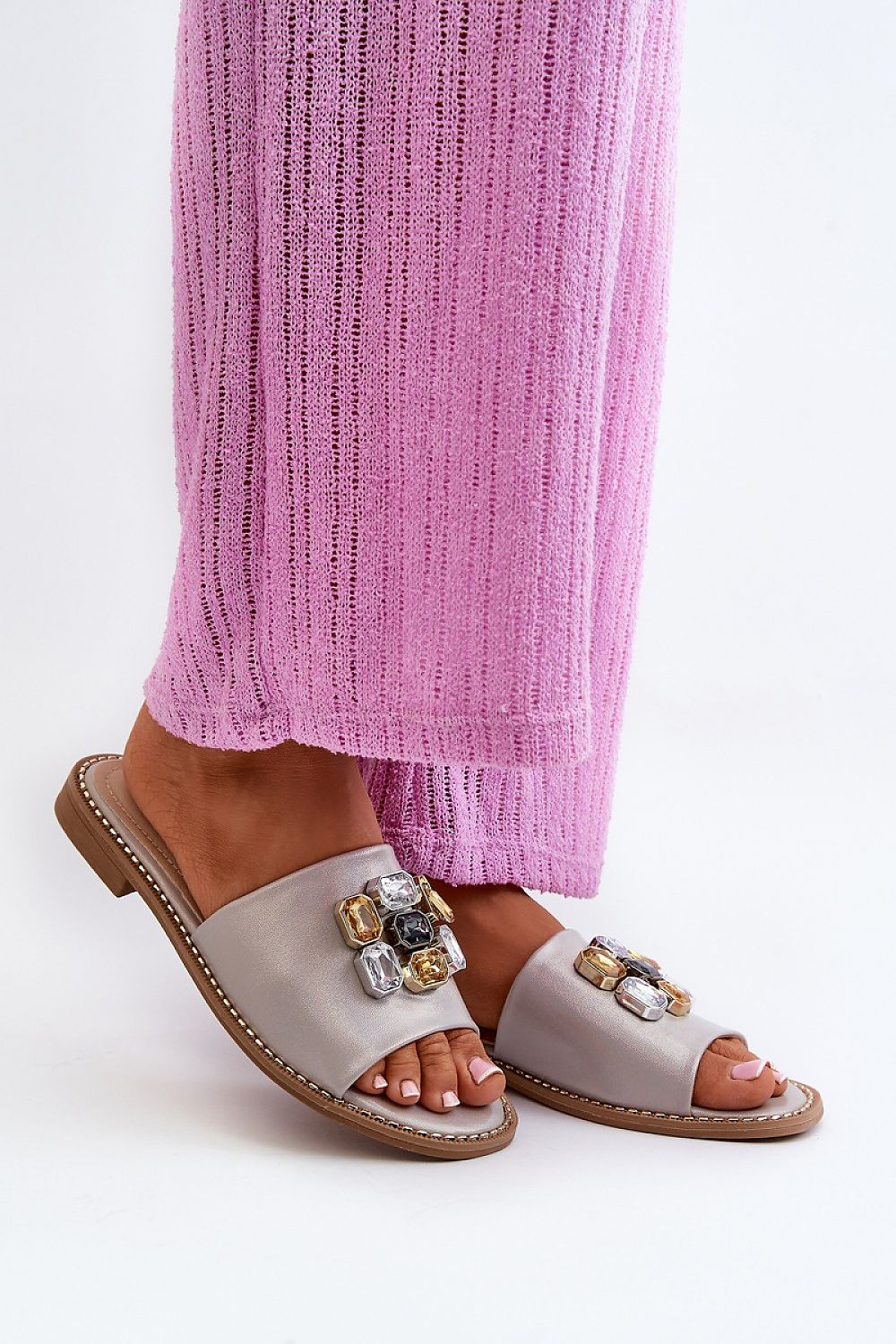  Şlapi model 198613 Step in style 