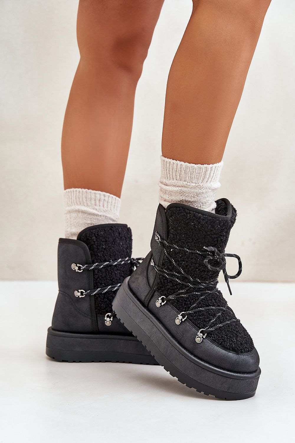 Moon boots model 202220 Step in style