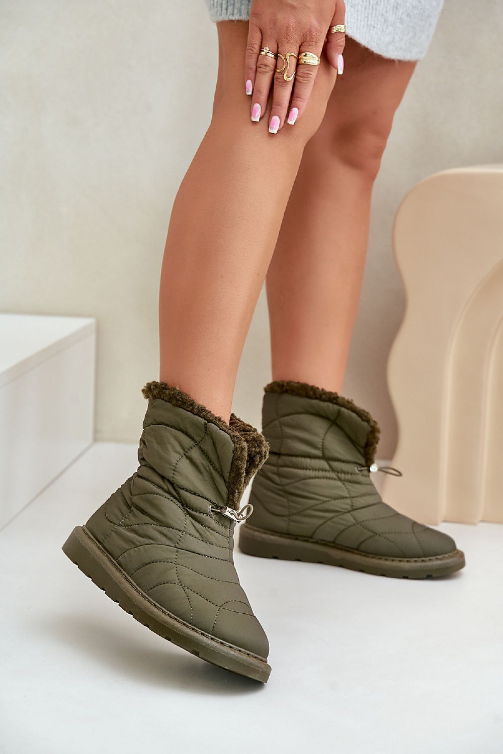 Moon boots model 203581 Step in style