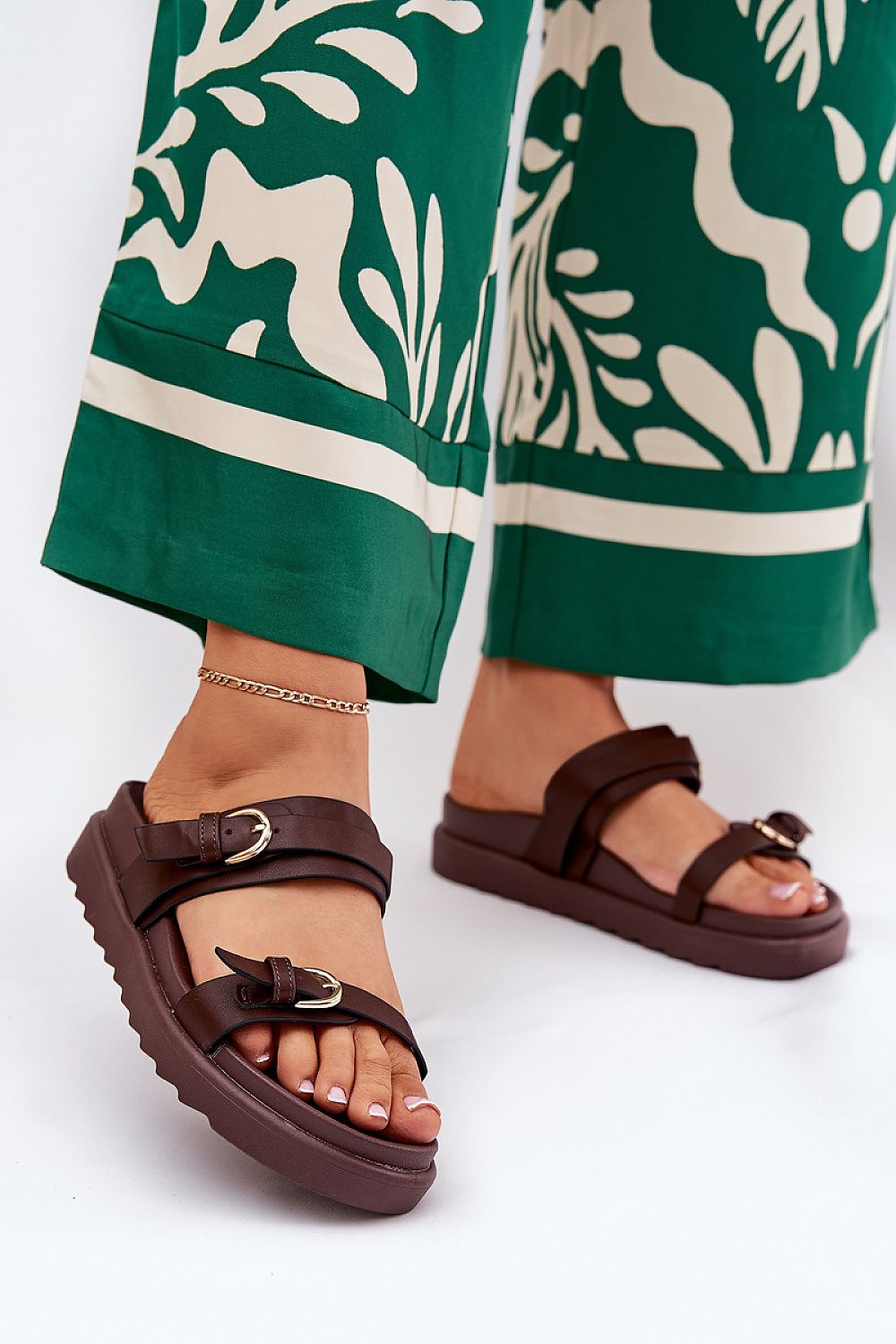  Şlapi model 212142 Step in style 