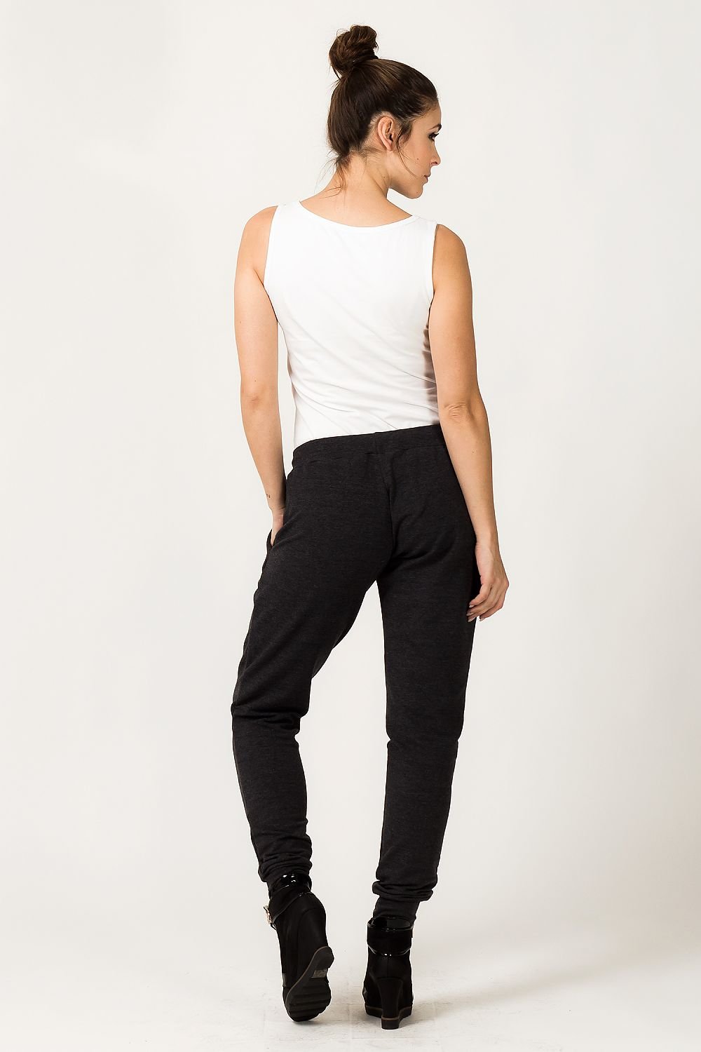 Pantaloni de trening model 36110 Tessita