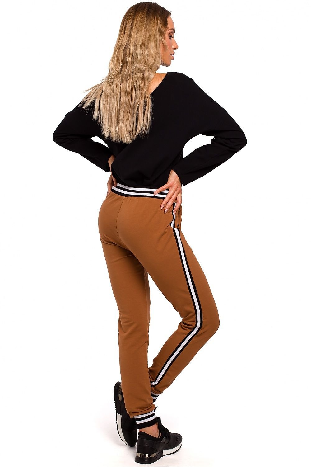 Pantaloni de damă model 135474 Moe