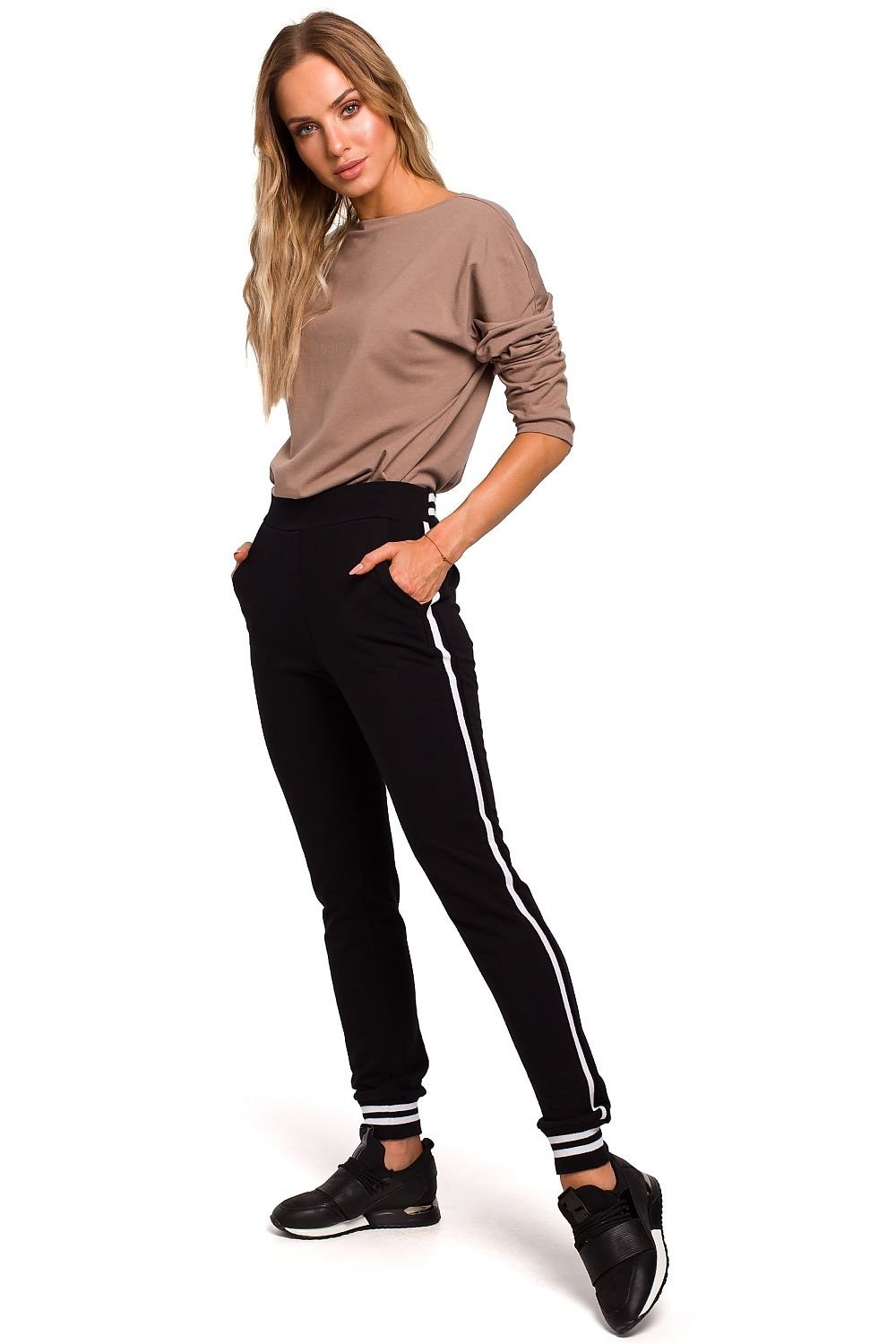 Pantaloni de damă model 135474 Moe