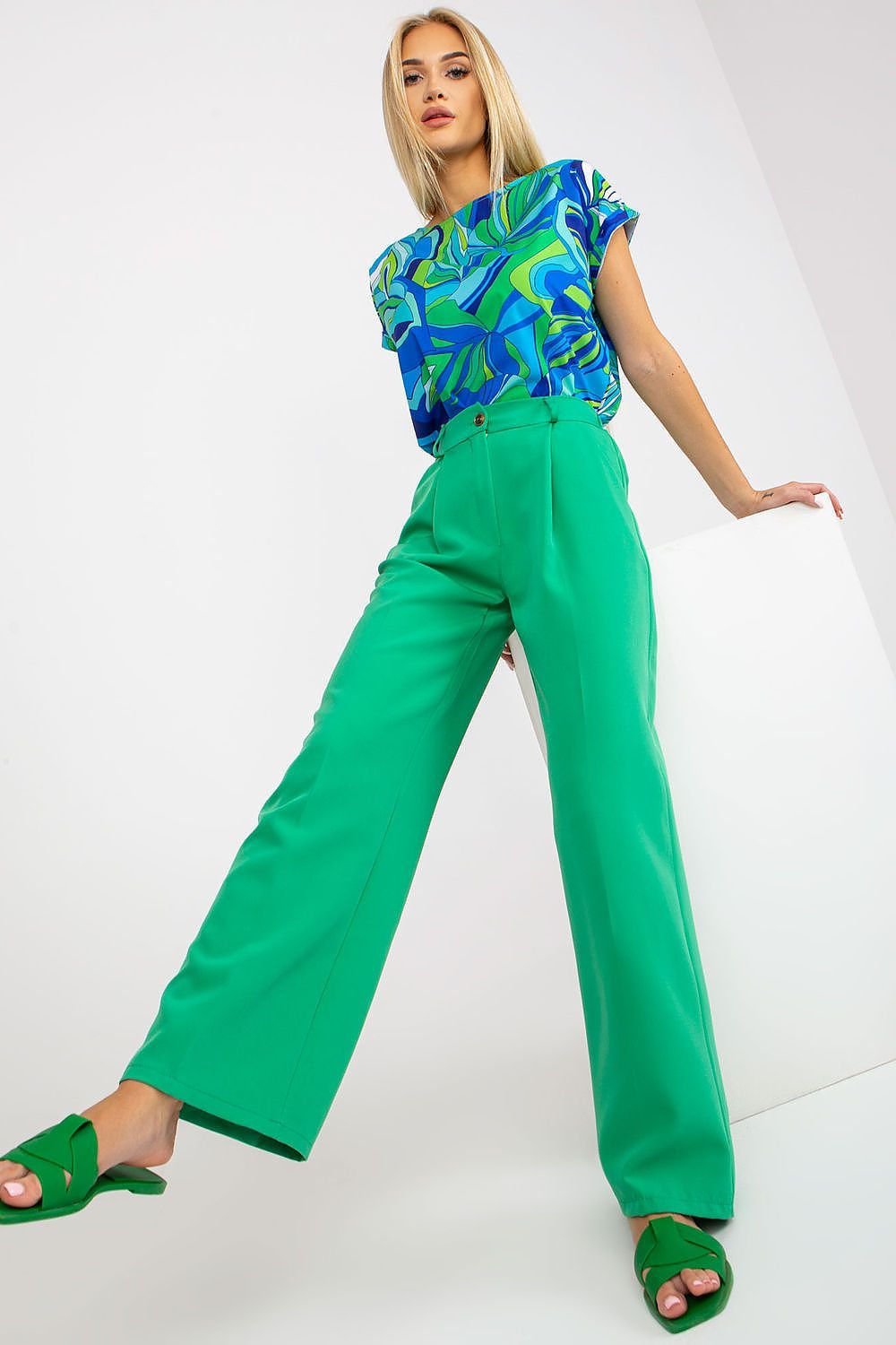 Pantaloni de damă model 181351 Italy Moda